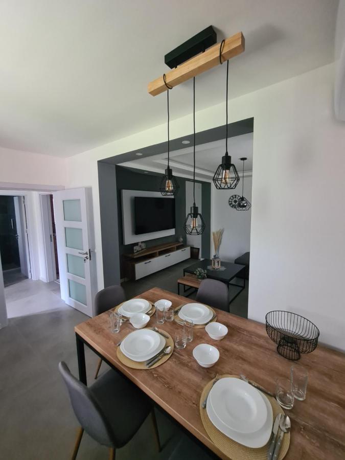 Apartment Nikcevic Tivat Exteriör bild