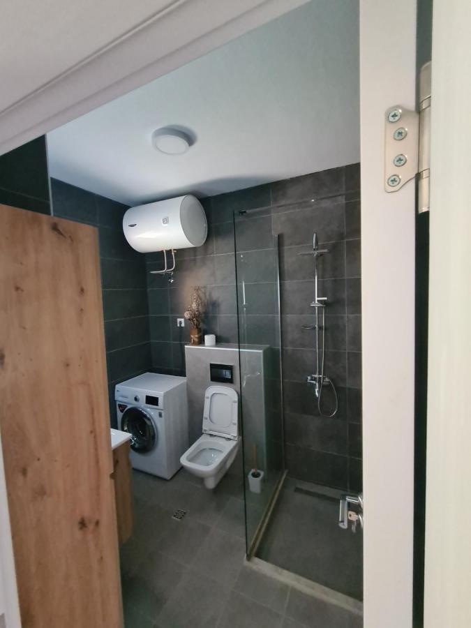 Apartment Nikcevic Tivat Exteriör bild